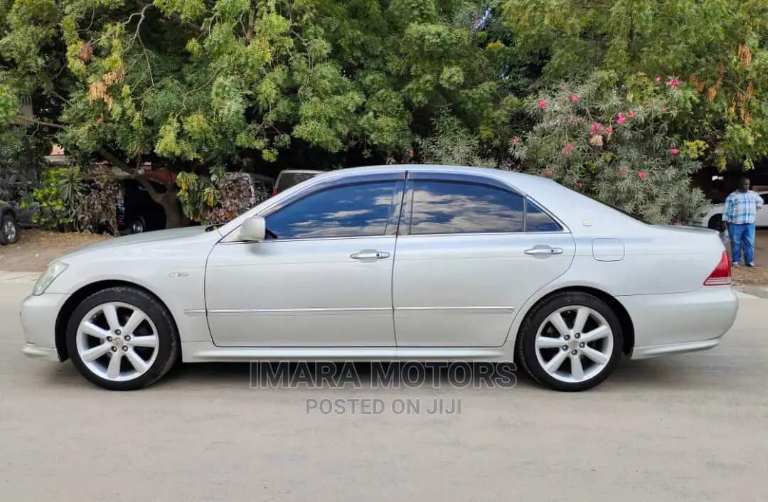 Toyota Crown 2007 Silver