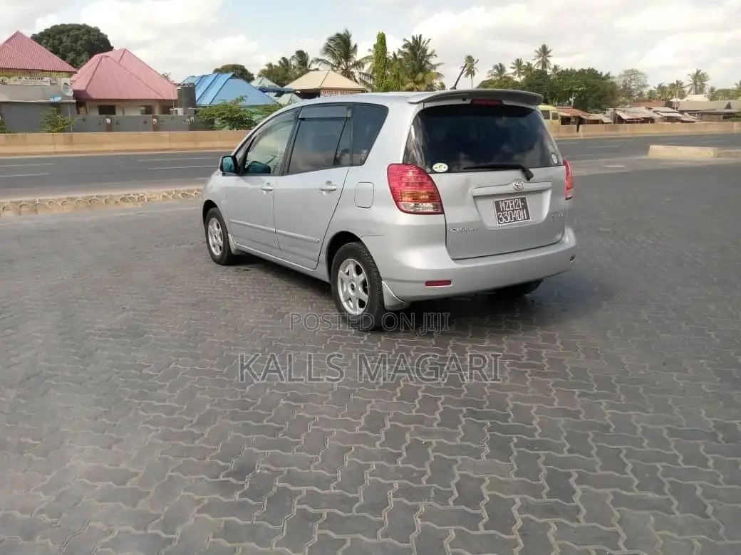 Toyota Corolla Spacio 2005 Silver