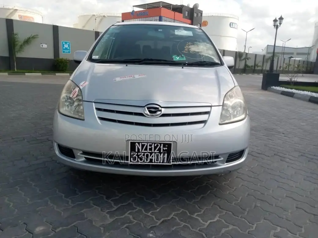 Toyota Corolla Spacio 2005 Silver