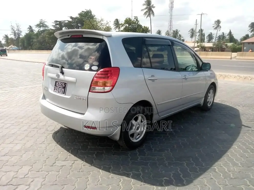 Toyota Corolla Spacio 2005 Silver