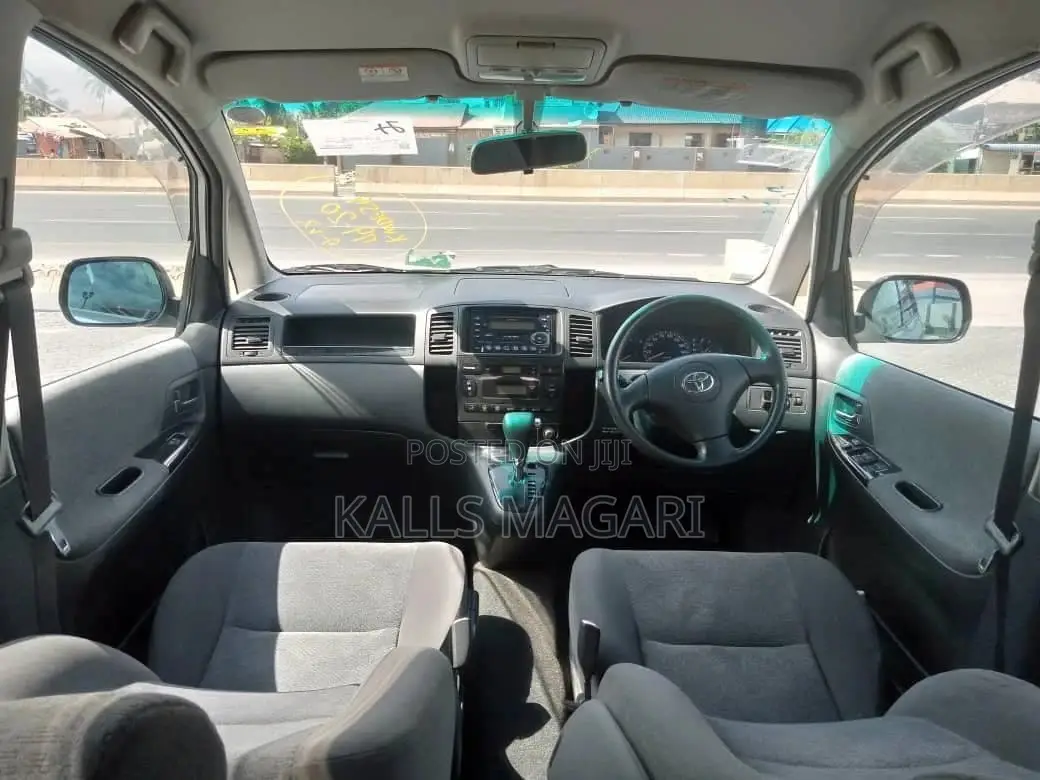 Toyota Corolla Spacio 2005 Silver
