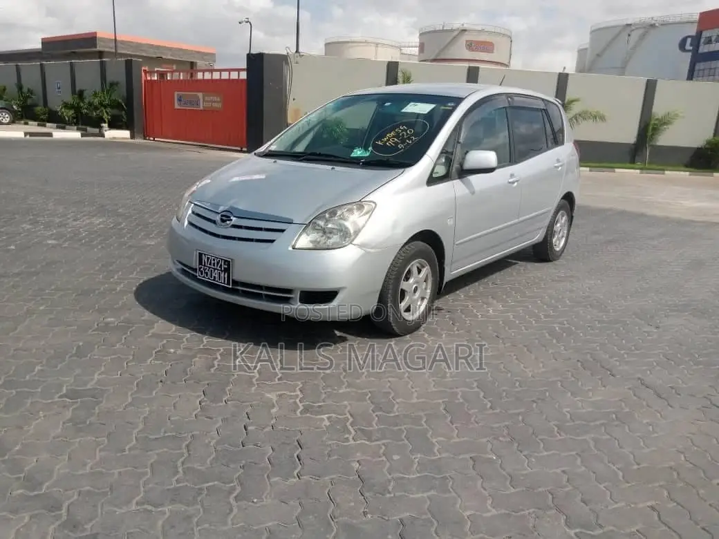 Toyota Corolla Spacio 2005 Silver