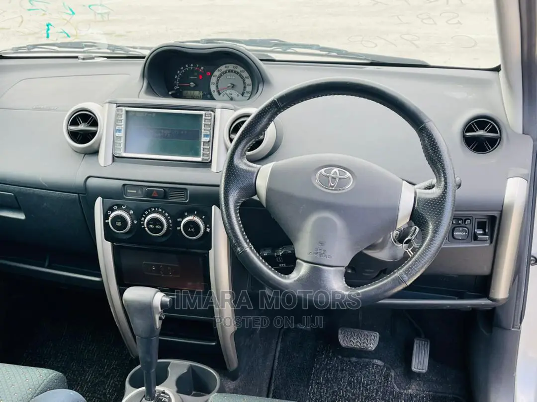 Toyota IST 2006 Gray
