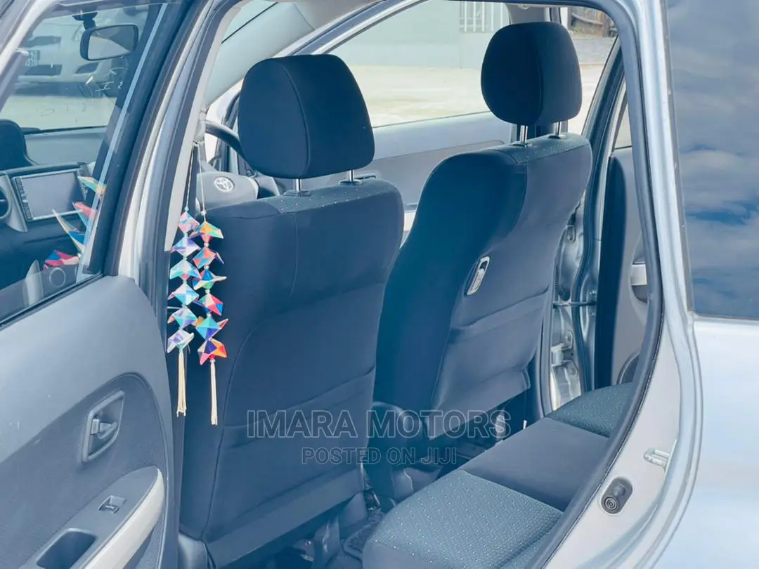 Toyota IST 2006 Gray
