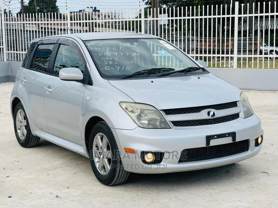 Toyota IST 2006 Gray