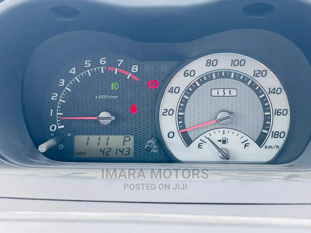 Toyota IST 2006 Gray