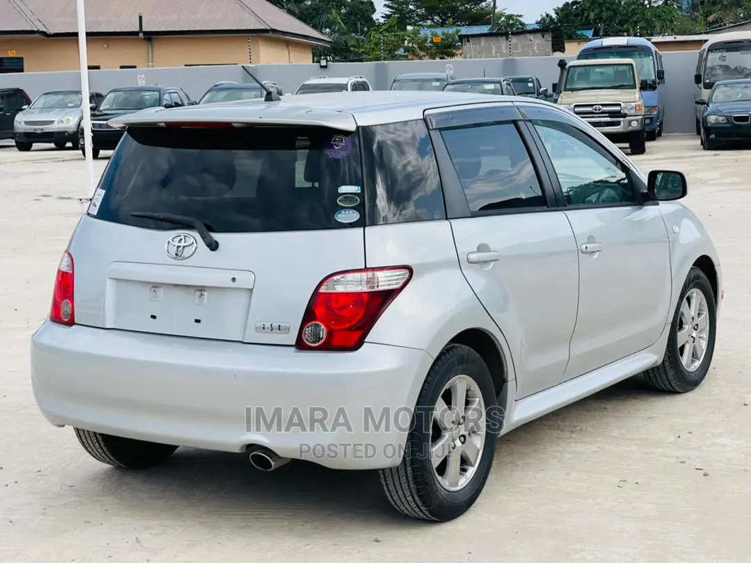 Toyota IST 2006 Gray