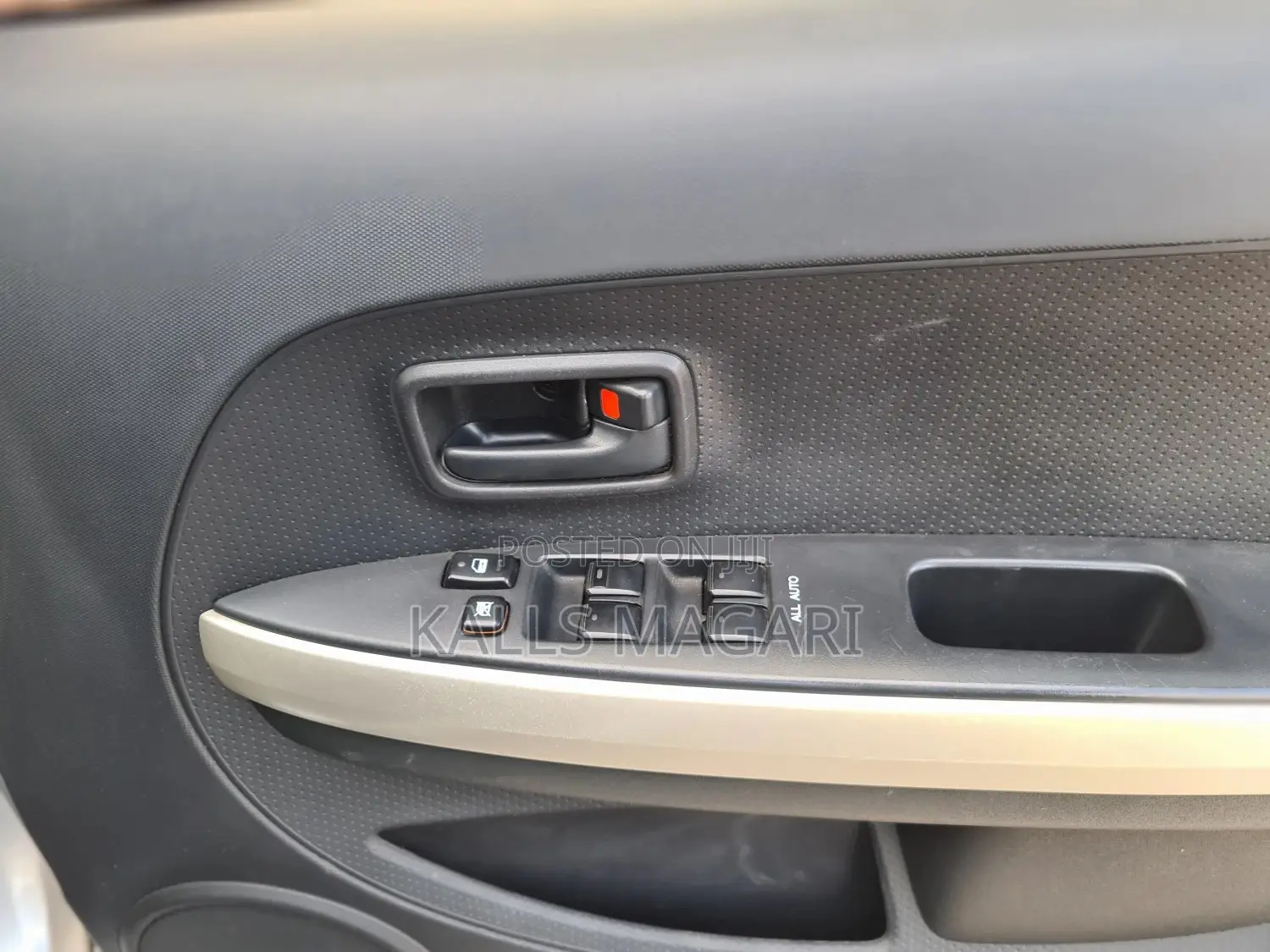 Toyota IST 2006 Silver