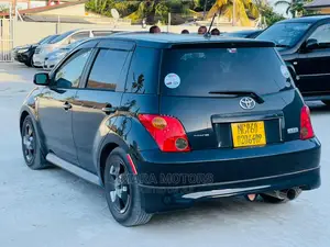 Toyota IST 2005 Black