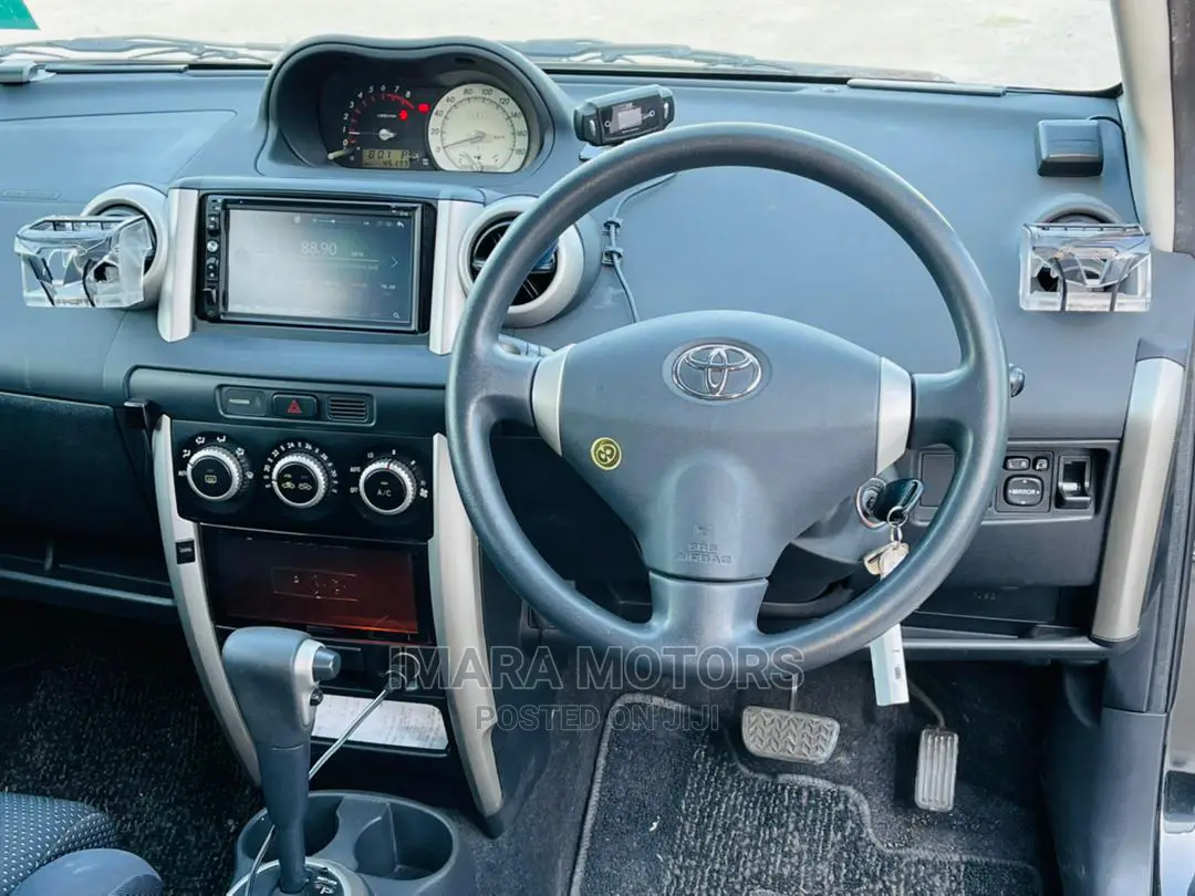 Toyota IST 2005 Black
