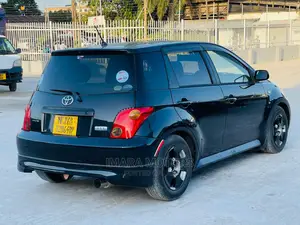 Toyota IST 2005 Black