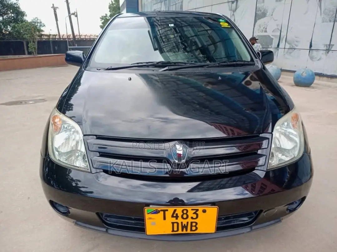 Toyota IST 2005 Black