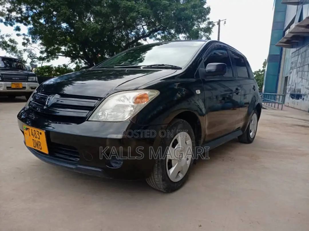 Toyota IST 2005 Black
