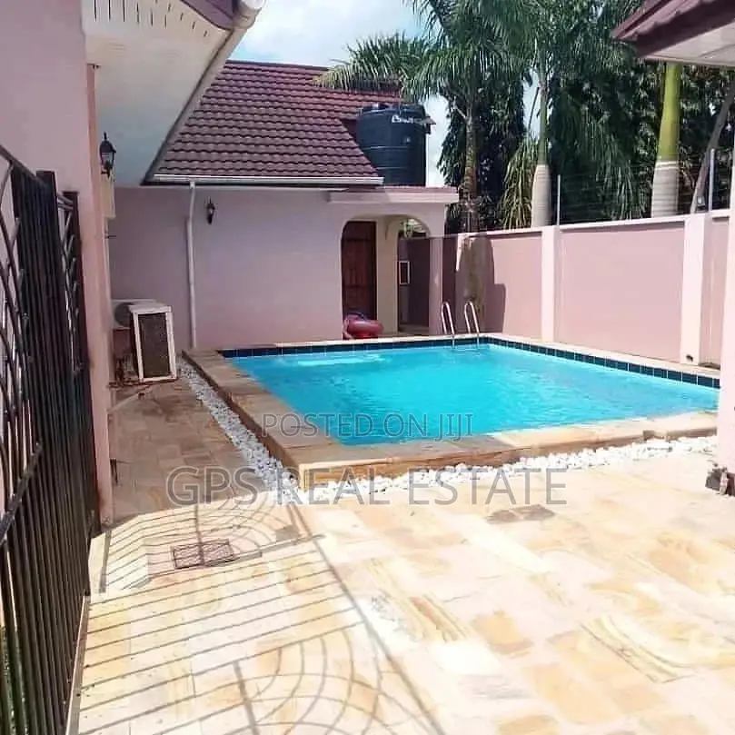 4bdrm House in Evans Mansah, Kinondoni for Sale