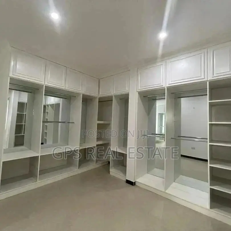 5bdrm House in Evans Mansah, Kinondoni for Sale