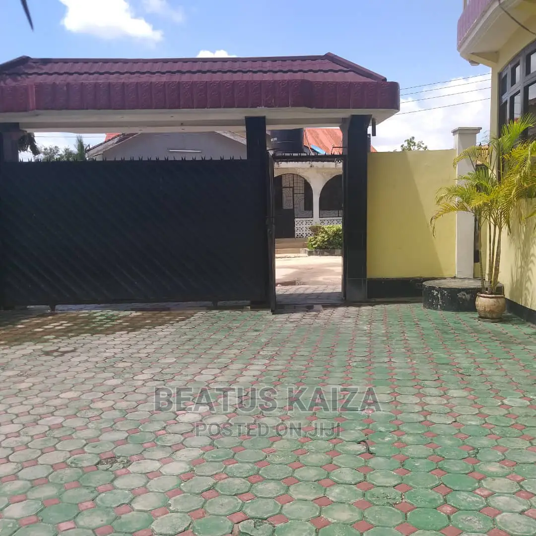 Furnished 1bdrm Block of Flats in Fullyfunished Studio, Mwananyamala