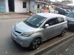 Toyota IST 2005 Silver