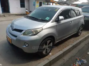 Toyota IST 2005 Silver