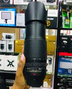 Nikon Lens 70_300mm Fg 5.6