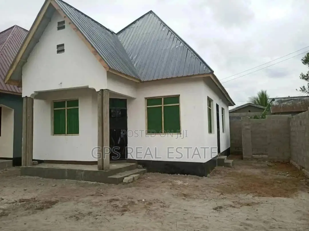 3bdrm House in Evans Mansah, Chamazi for Sale