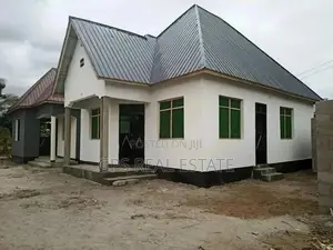 3bdrm House in Evans Mansah, Chamazi for Sale