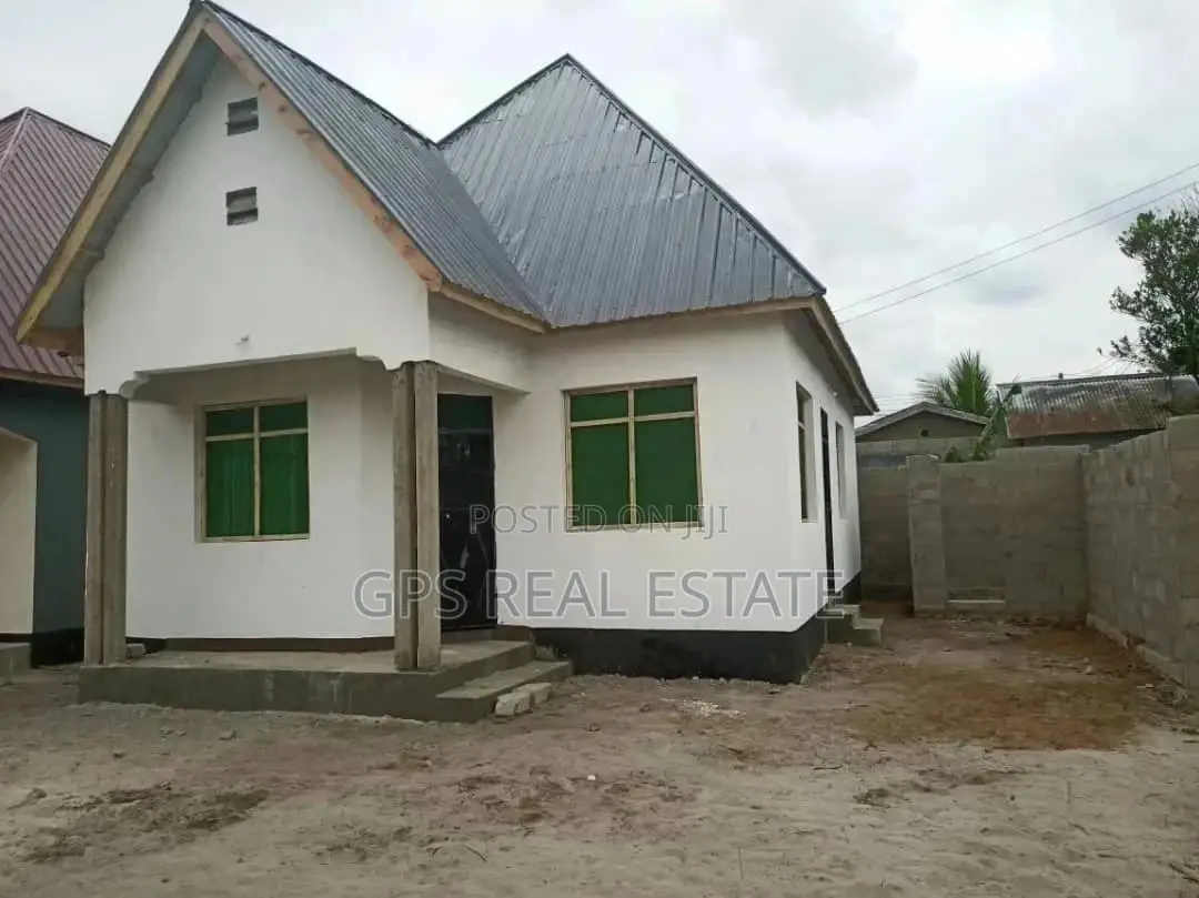 3bdrm House in Evans Mansah, Chamazi for Sale