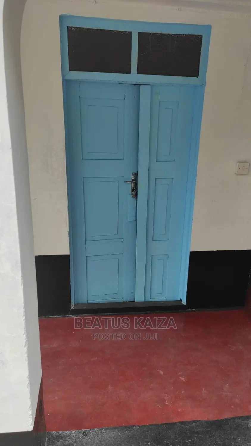 6bdrm House in Mikocheni Near By for rent
