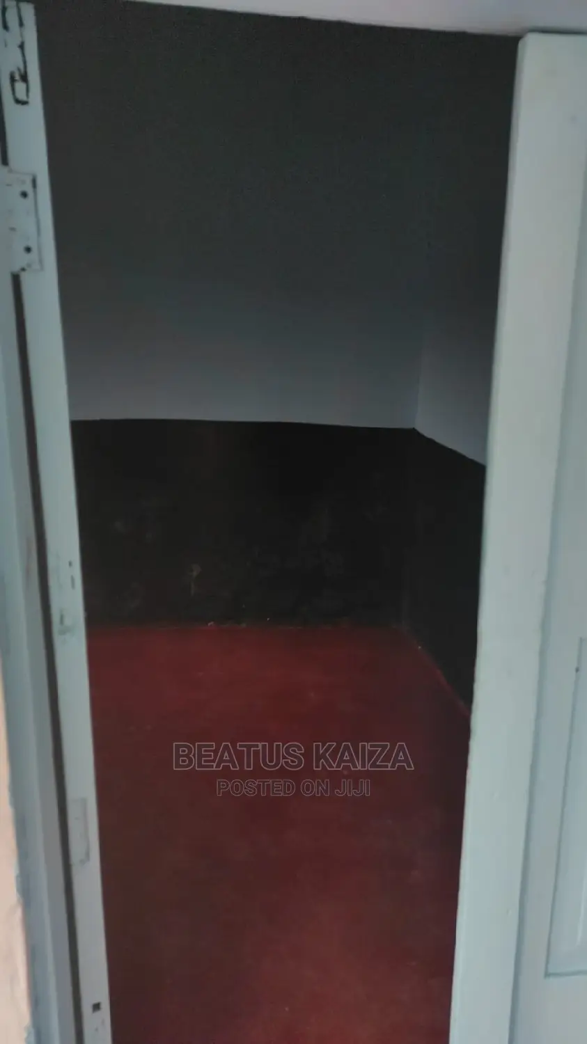6bdrm House in Mikocheni Near By for rent