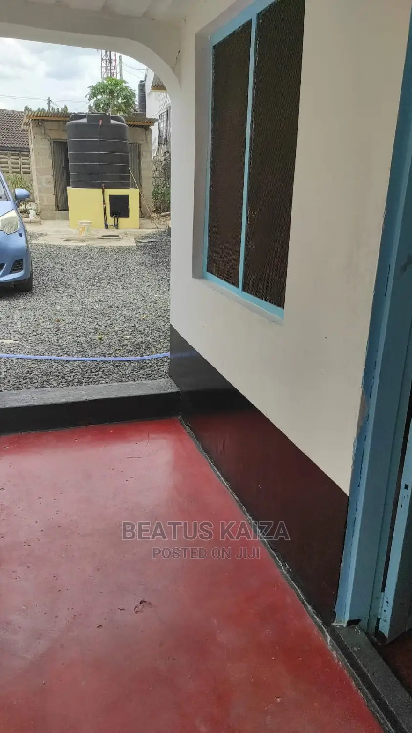6bdrm House in Mikocheni Near By for rent