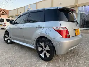 Toyota IST 2006 Silver