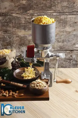 Manual Grain Grinder (Mashine Ya Kusaga Vitu Vikavu)