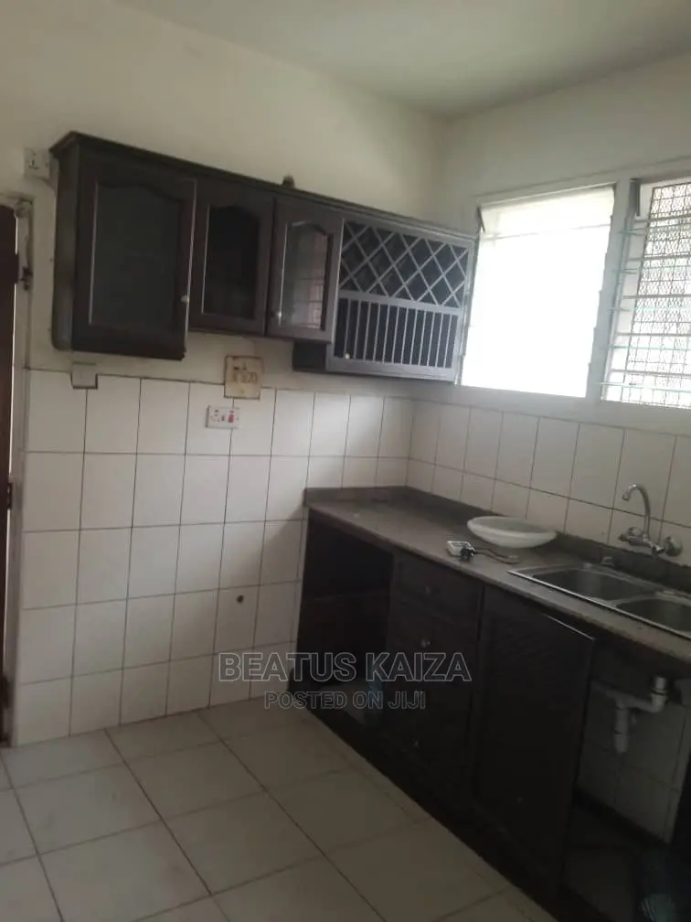 2bdrm Block of Flats in Sea View Street, Upanga East for rent