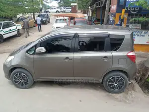 Toyota Ractis 2006 1.3 FWD Gray