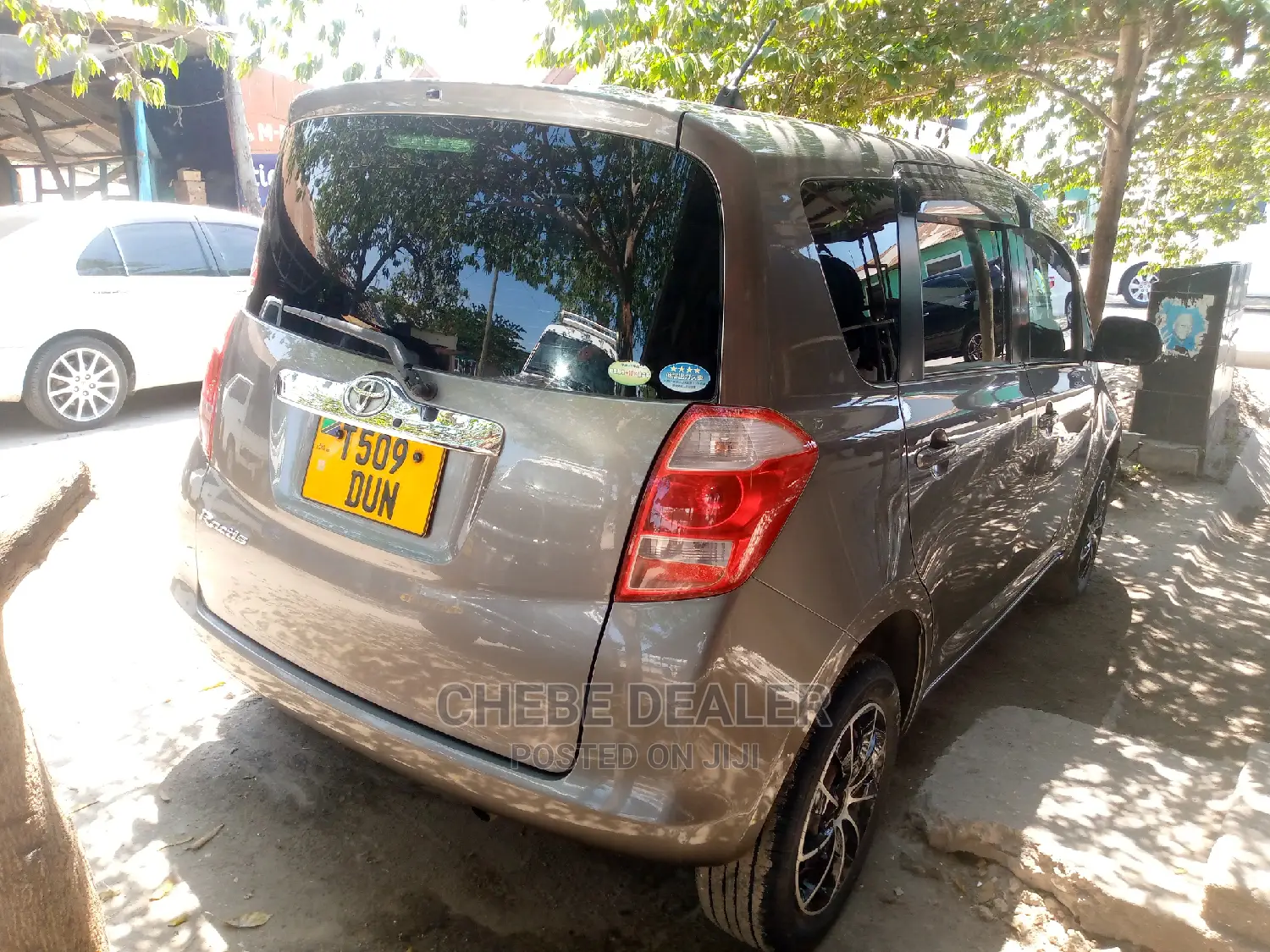 Toyota Ractis 2006 1.3 FWD Gray