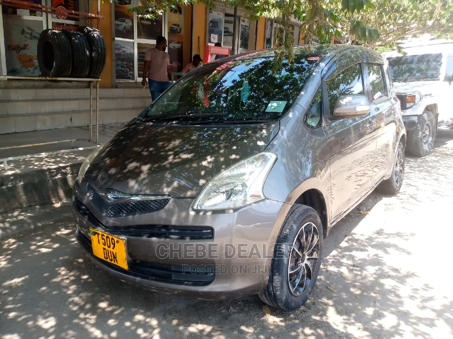 Toyota Ractis 2006 1.3 FWD Gray