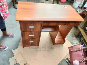 Meza Ya Office