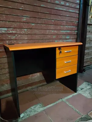 Meza Ya Office