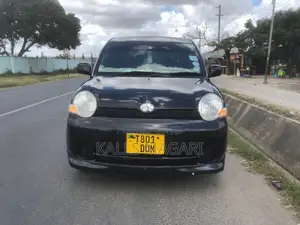 Toyota Sienta 2006 Black