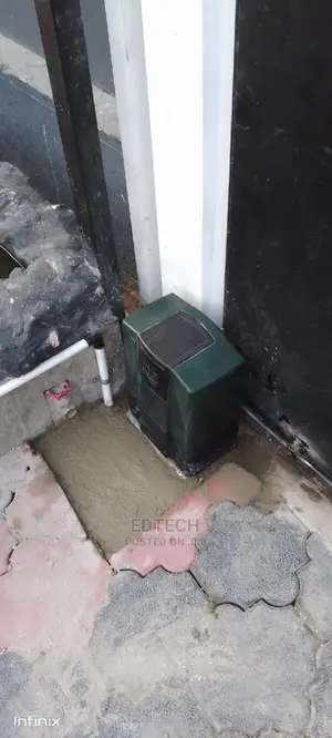 Electric Motor Gate