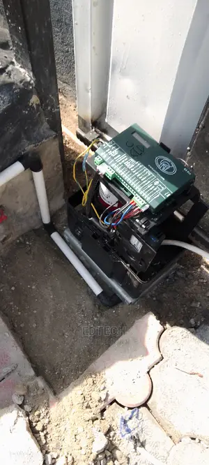 Electric Motor Gate