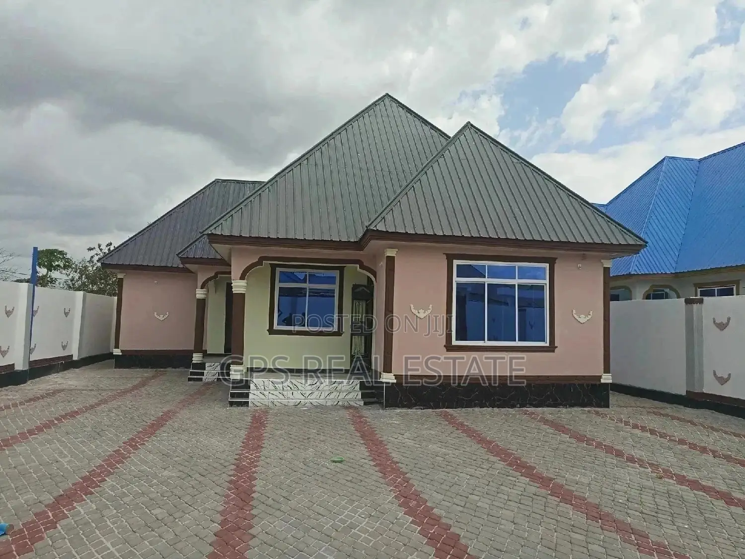 4bdrm House in Evans Mansa, Temeke for Sale