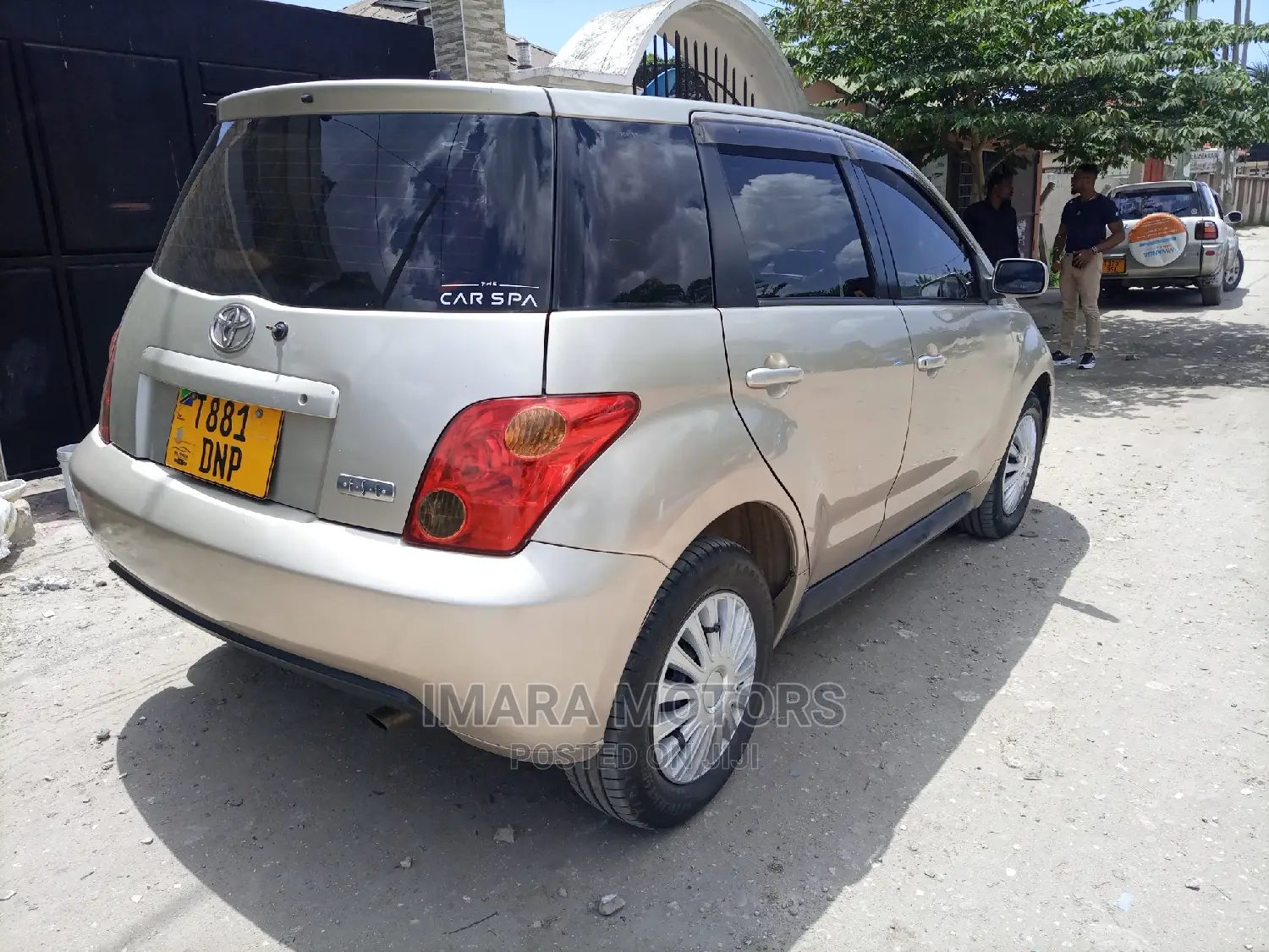 Toyota IST 2004 Gold