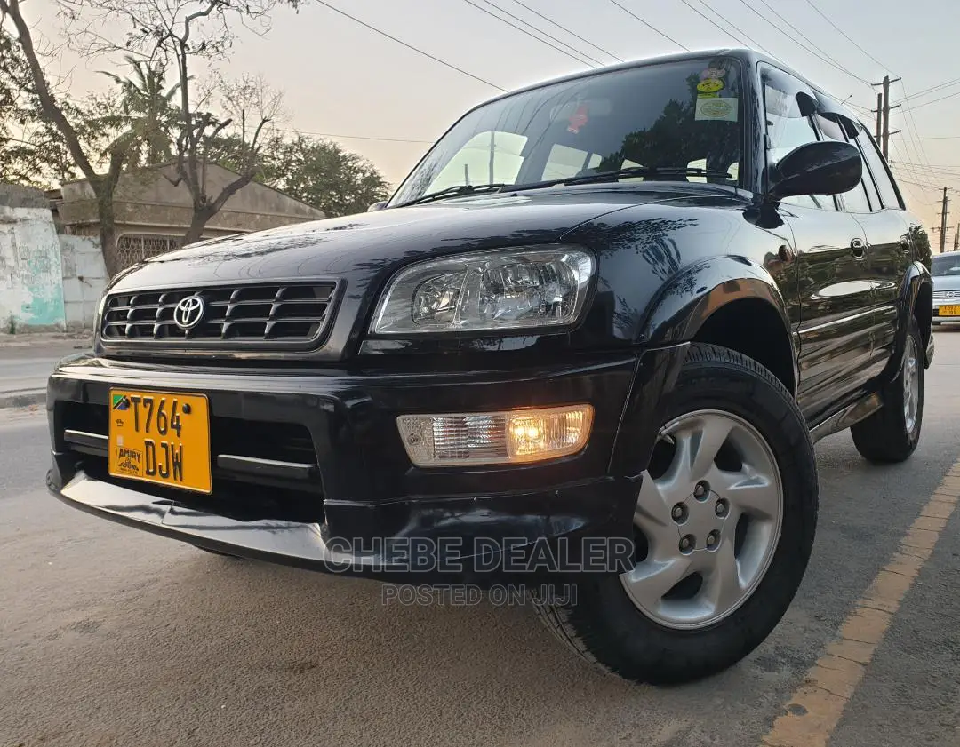 Toyota RAV4 1998 Black