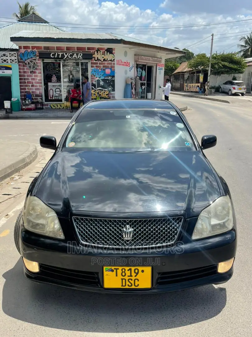 Toyota Crown 2006 Black