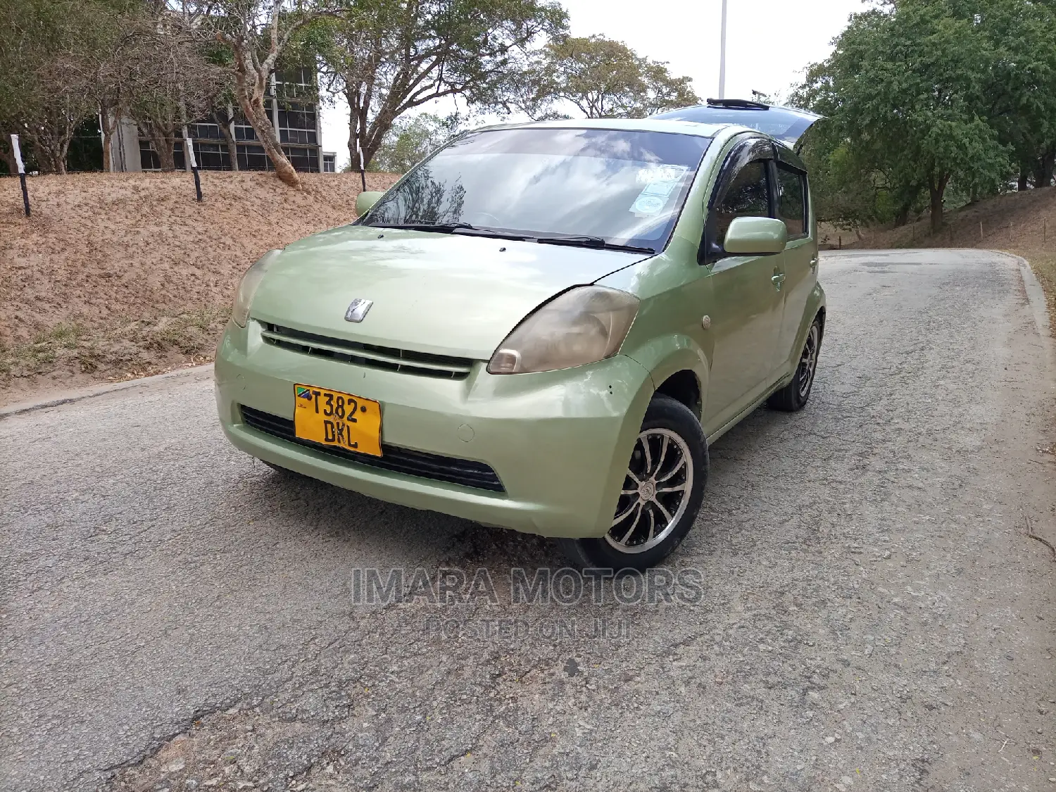 Toyota Passo 2004 Green