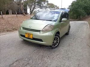Toyota Passo 2004 Green