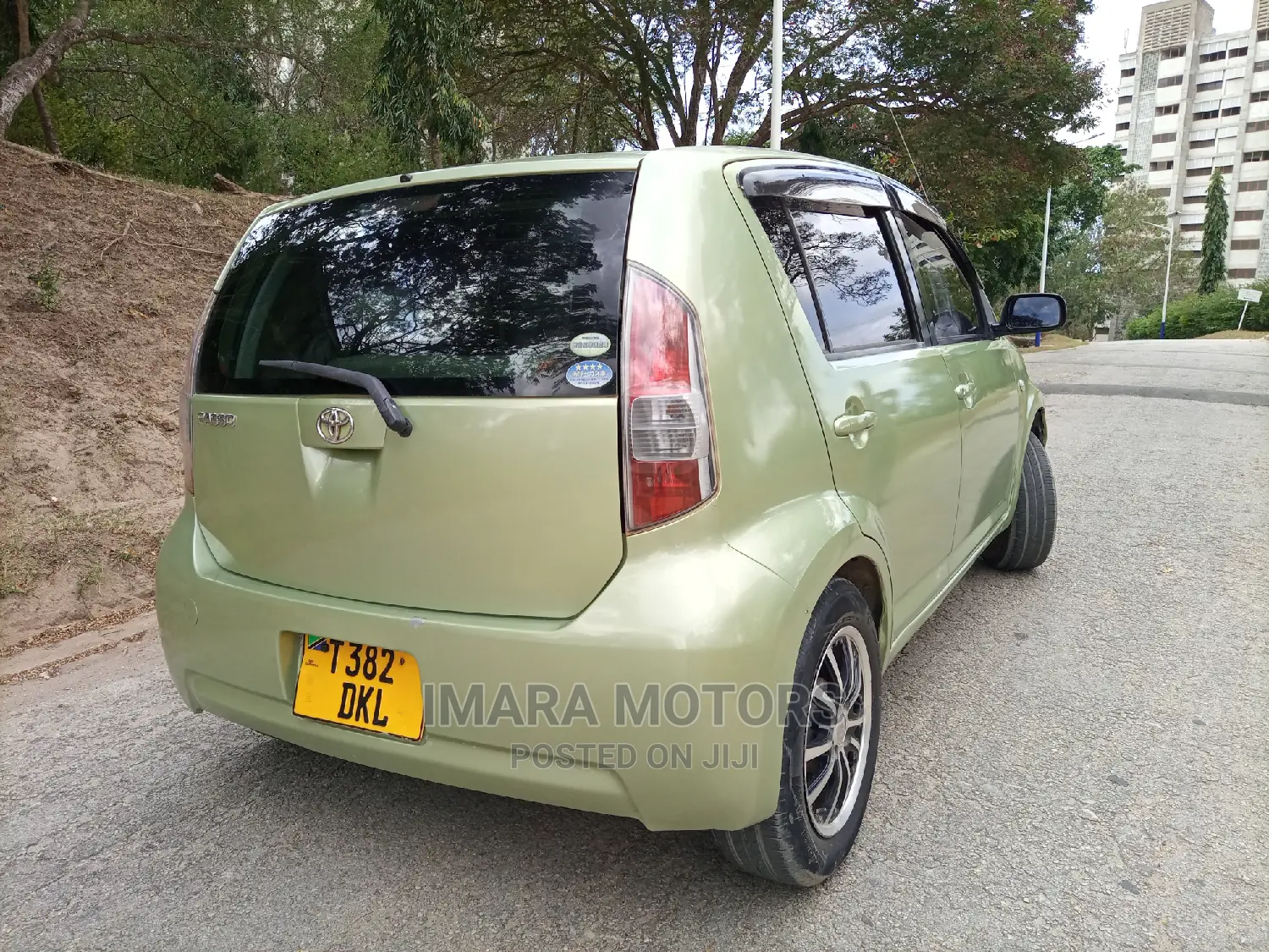 Toyota Passo 2004 Green