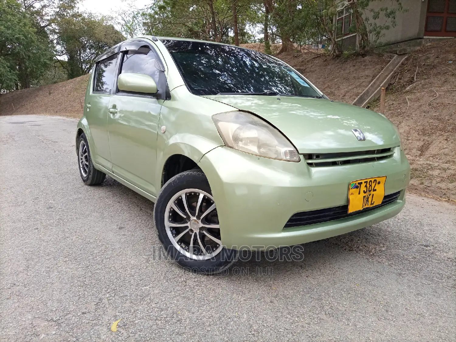 Toyota Passo 2004 Green