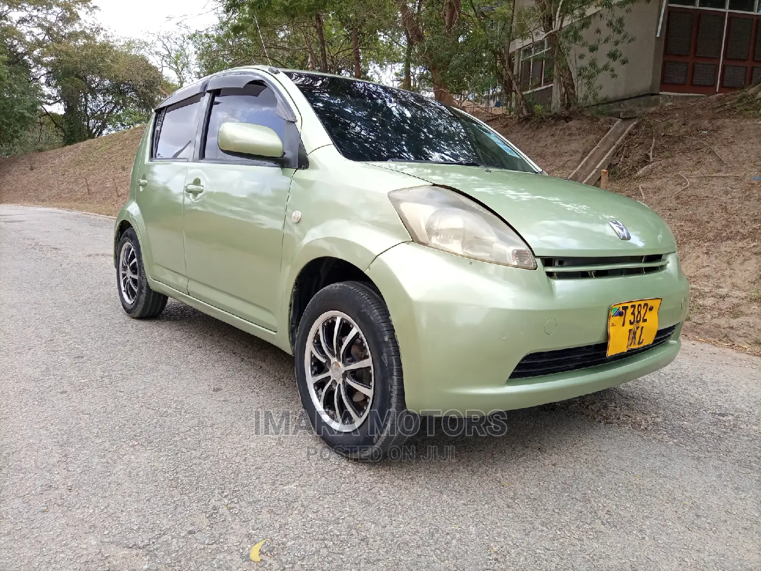 Toyota Passo 2004 Green
