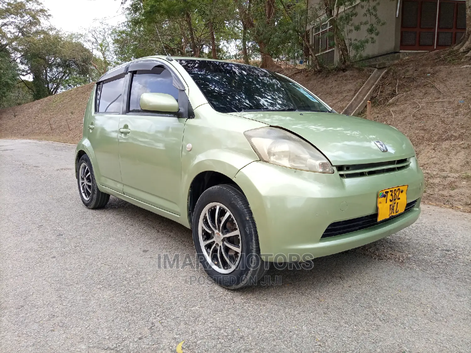 Toyota Passo 2004 Green